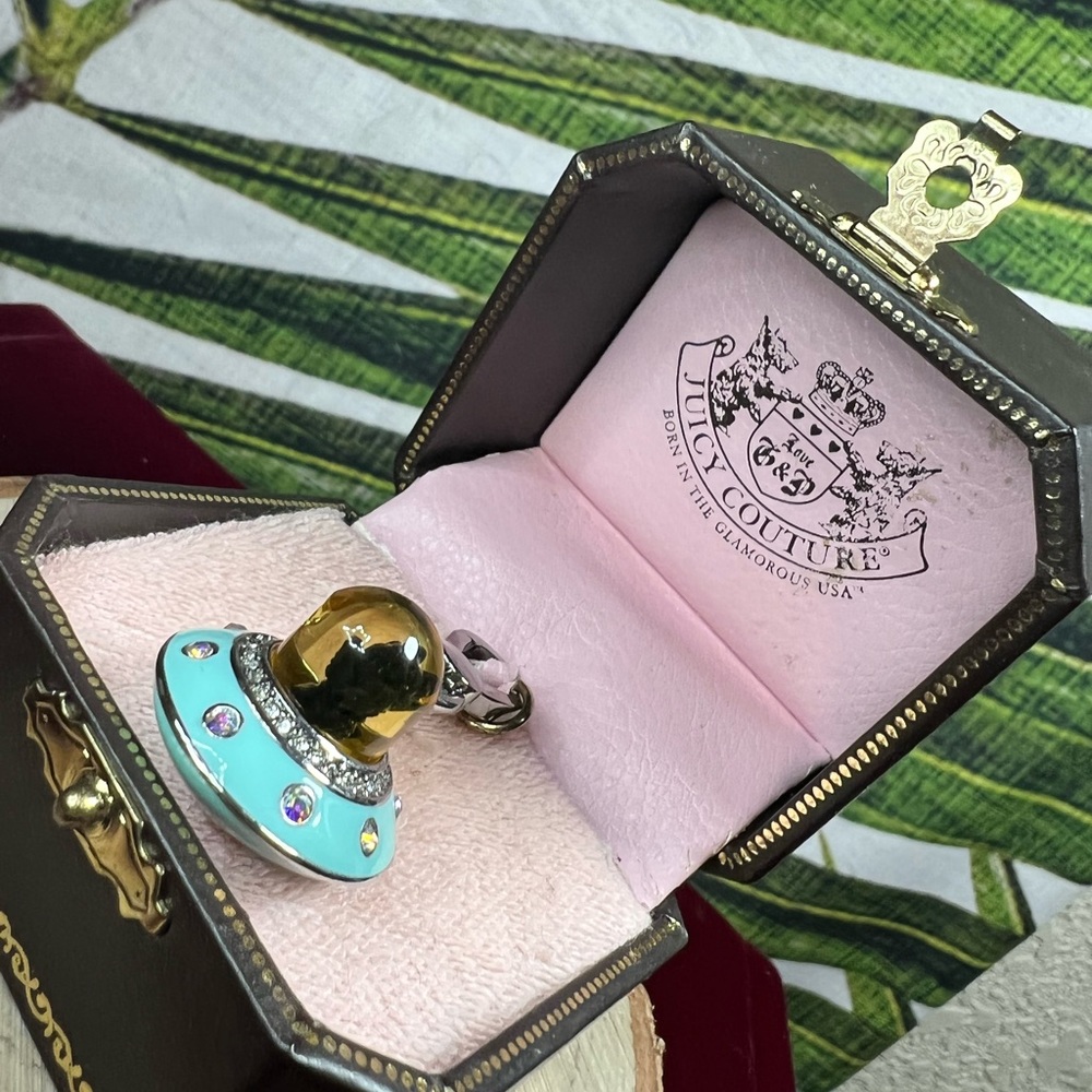 NWT Juicy Couture Yorker Alien Charm 💘🛸 - Picture 7 of 8